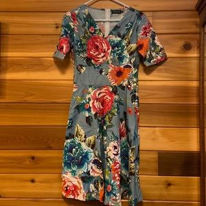 50’s inspired floral dress with cute cuffed sleeve